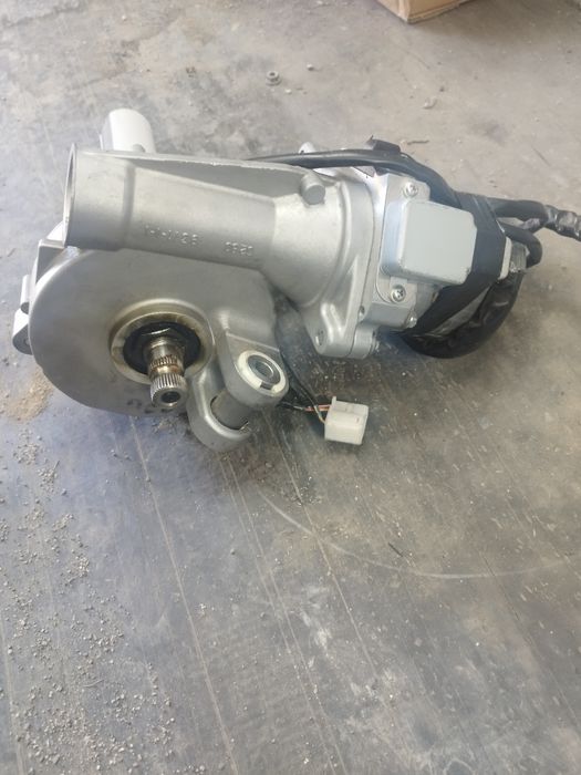 Рейка усилвателToyota auris 2007