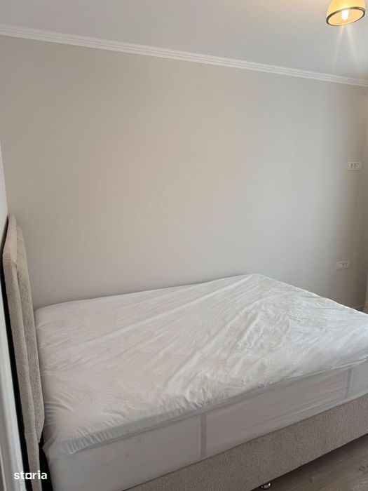 Inchiriere 3 camere, cu loc de parcare, totul nou