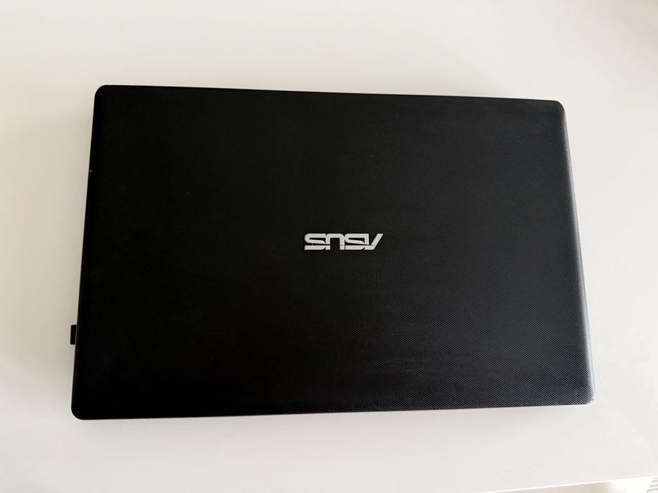 Laptop Model Asus