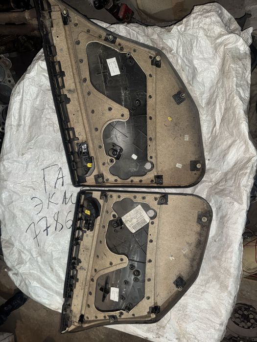 Дверные обшивки бмв е46 дорест в отличном состоянии