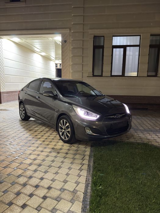 Hyundai accent 2013
