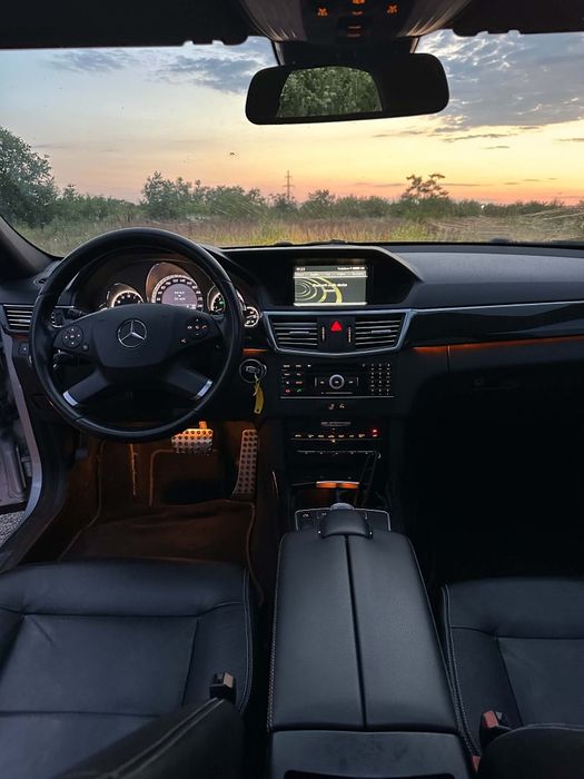 MERCEDES-BENZ E-Class 2011 — imagine 4