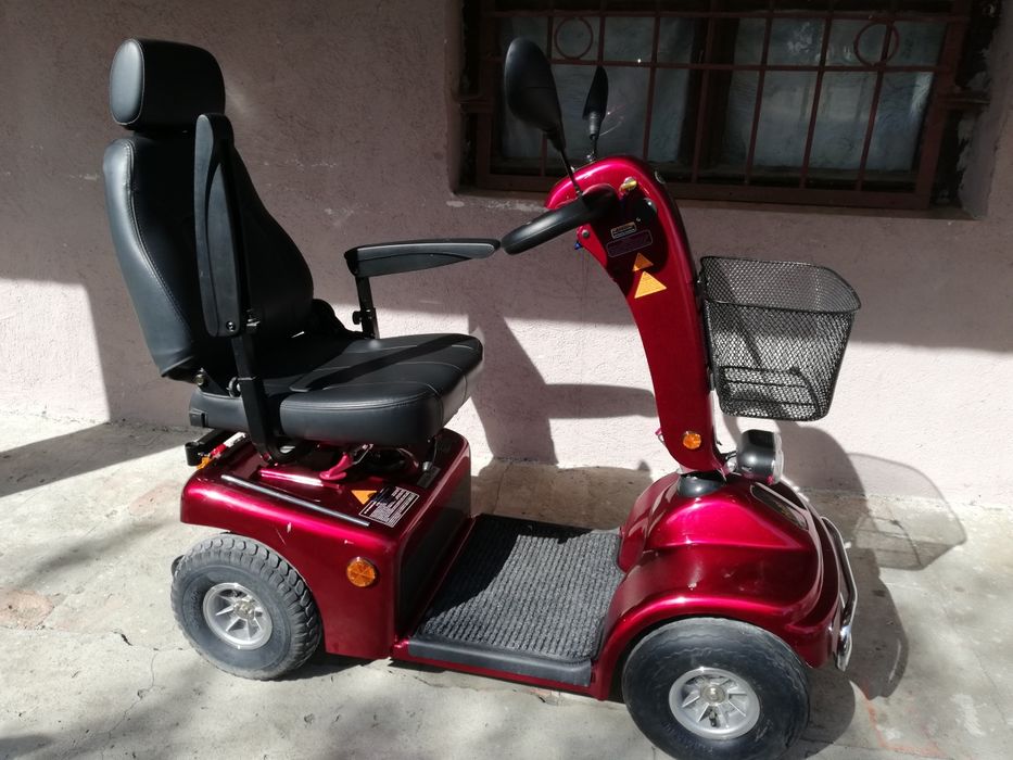 Инвалидна електрическа количка скутер