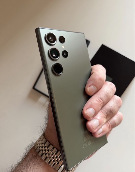 Samsung S23 ULTRA / 256 GB / 96% Bateria