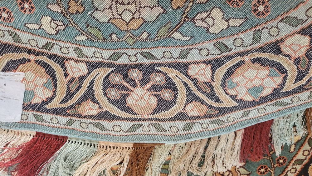 Нов,ръчно тъкан килим от естествена коприна,донесен от Индонезия ,Бали