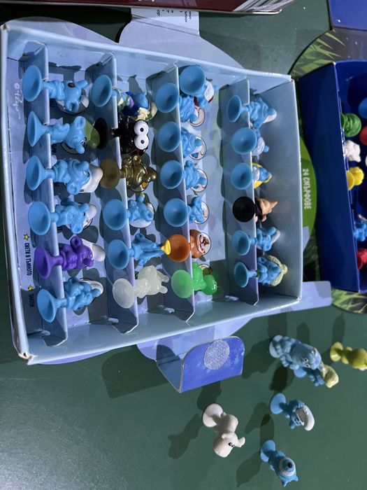 Стикита и други дребни фигурки