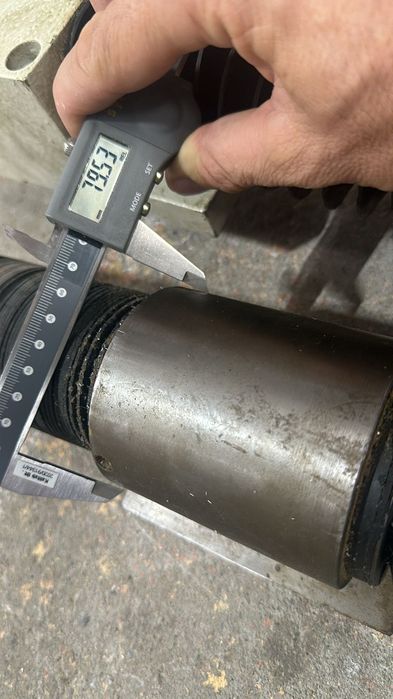 Șurub cu bile CNC de 25 pas 10 – 1000 mm – piuliță industrială în carc