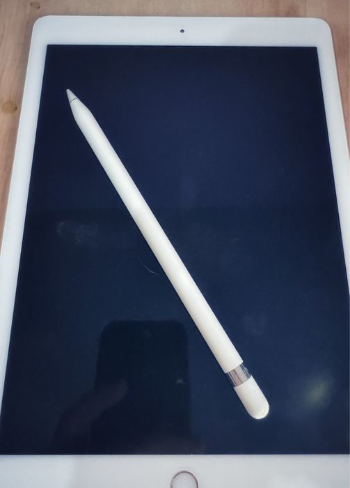 iPad Pro 9.7 Inch (2016) 32 GB + Apple Pencil Cadou