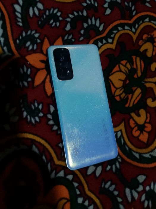 Redmi note 11 ishlashi zor xotira 8/128 oladiganla tel qilsin