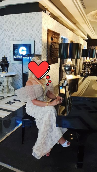 Уникална рокля реялни снимки