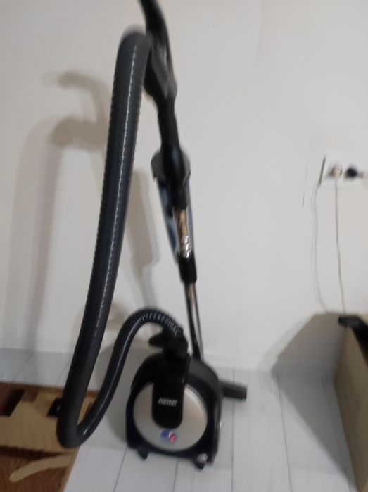 Продам пылесос дом