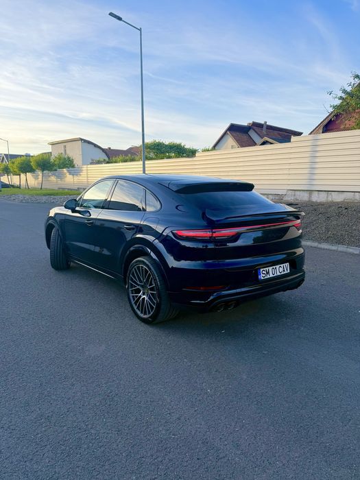 Porsche cayenne coupe hybrid 462 cp 2021
