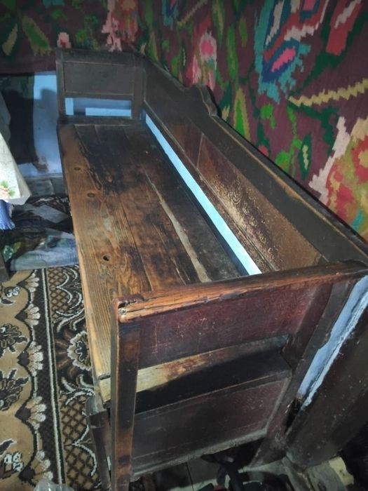 Canapele de vânzare