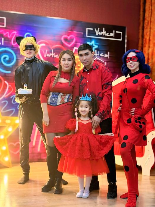 «Плакат платья»  на 4  5 6 лет