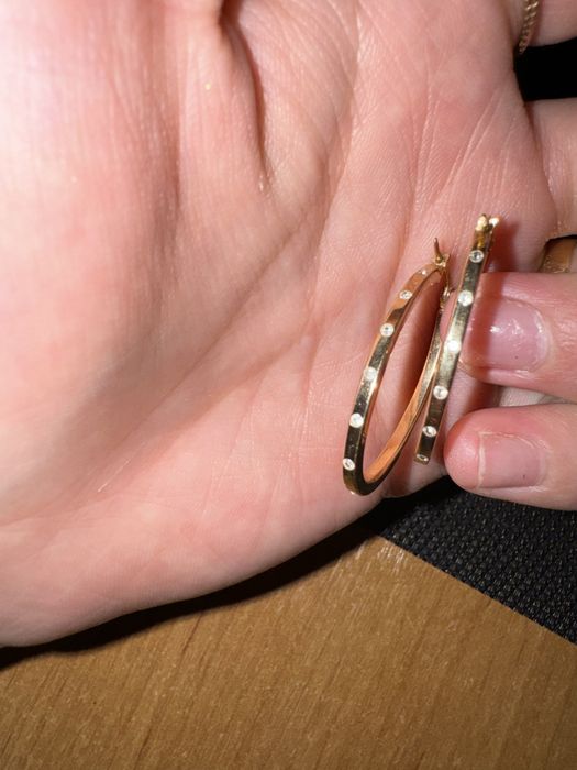 Срочно продам конго серьги золотой