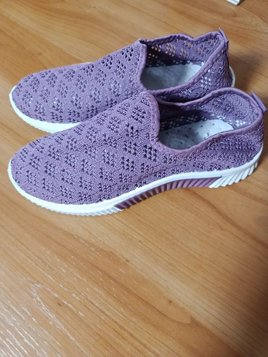 Продам женскую обувь