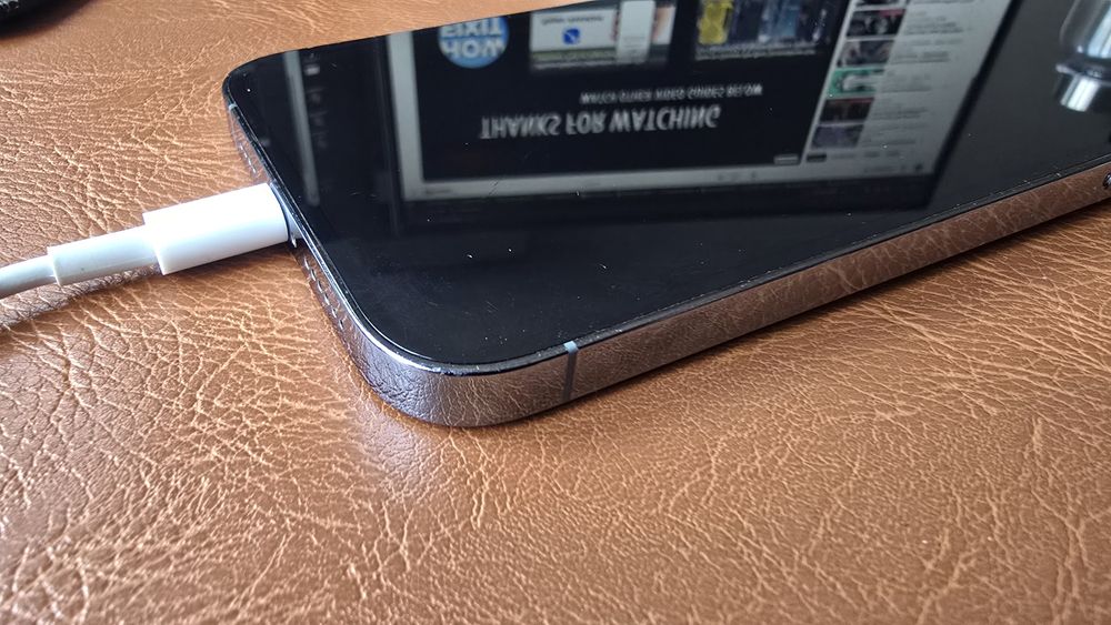 Продавам Iphone 13 pro max