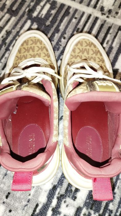 Стилни ежедневни маратонки Michael Kors