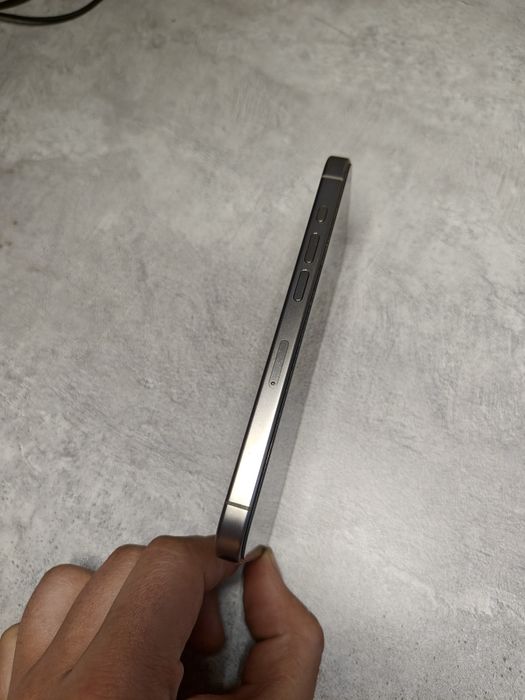 iPhone 15 pro, 256ГБ. Natural Titanium