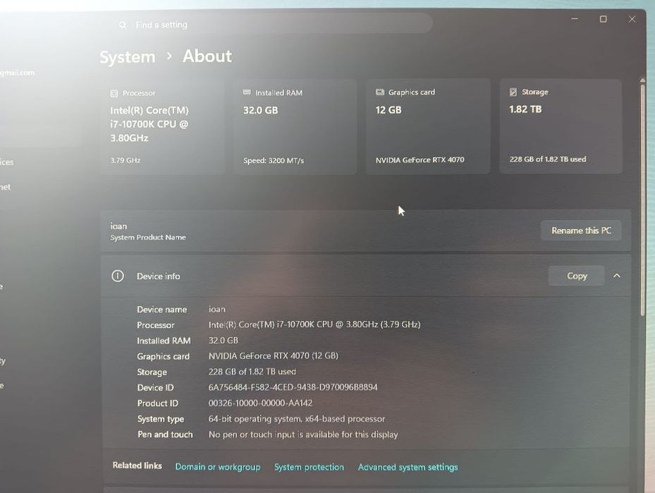 Vând pc prețul este fix in stare foarte buna