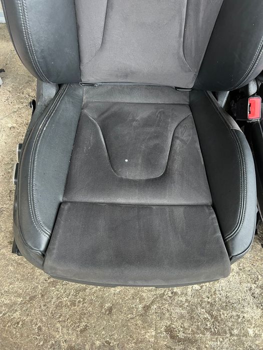 Салон за Ауди AUDI A5 4 врати кожа+плат Алкантар Ел. Рекаро 313