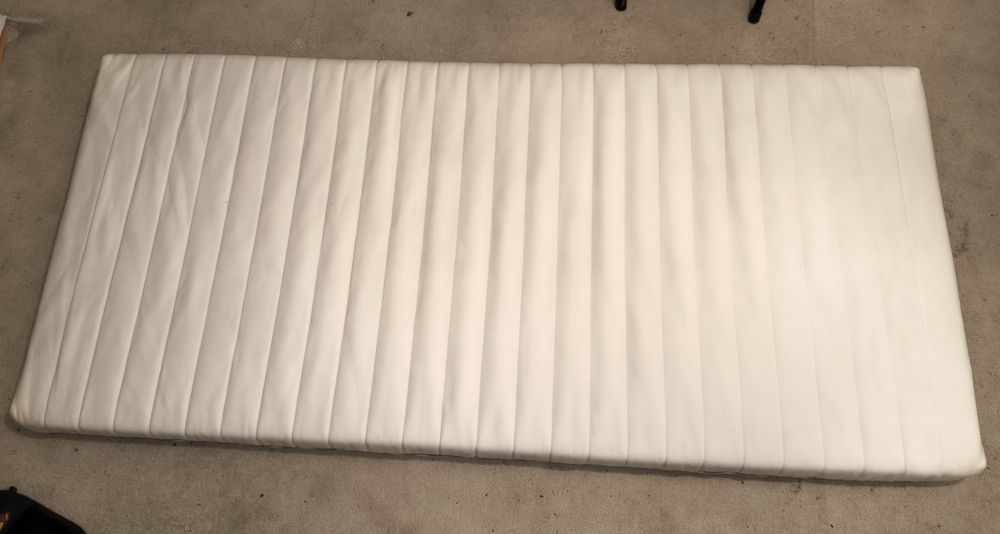 Матрак с пяна, IKEA Malfors 90/200 + Подматрачна рамка от Jysk