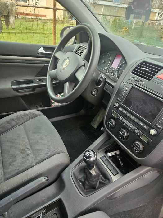 VW Golf 5 – 1.9 TDI – Geamuri electrice, trapa, pilot automat