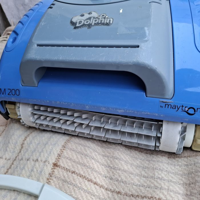 Robot piscina Maytronics Dolphin Supreme m200