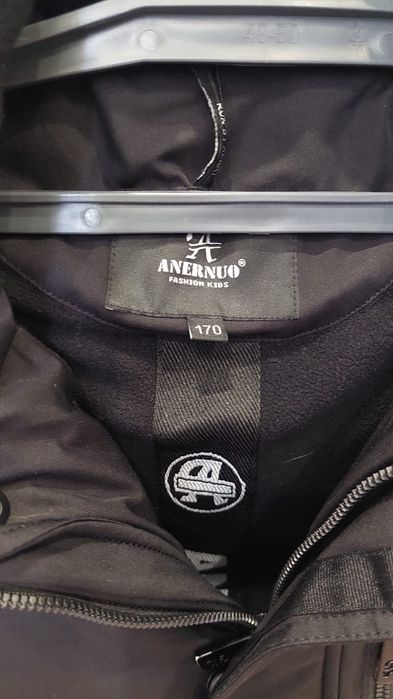 Продам зимнюю куртку ANERNUO