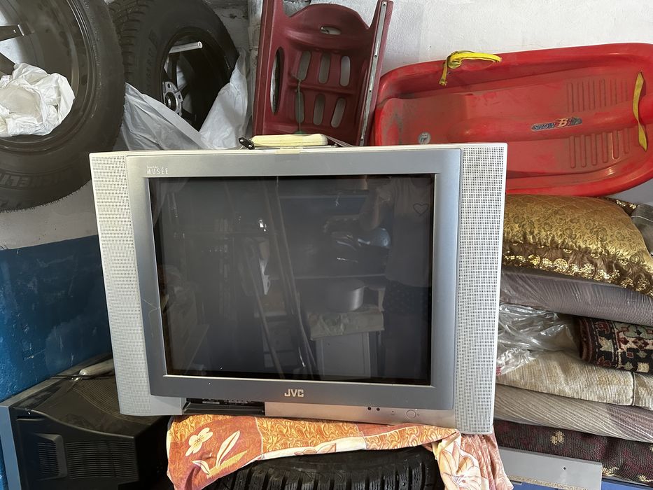 Продам телевизор