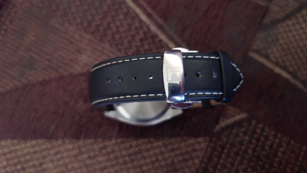 Ръчен часовник TISSOT