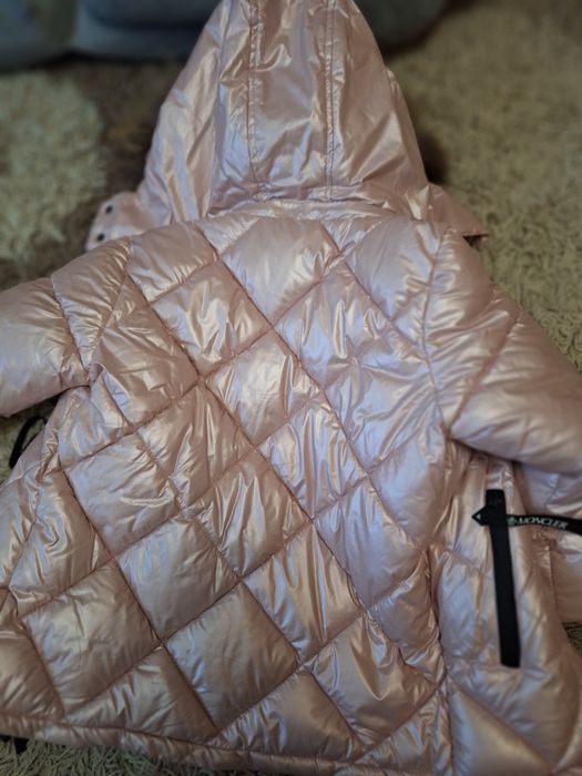 Стильная зимняя куртка Moncler
