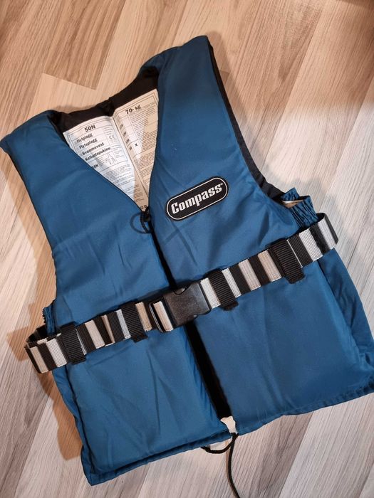 Спасителнa жилеткa Compass до 90 kg