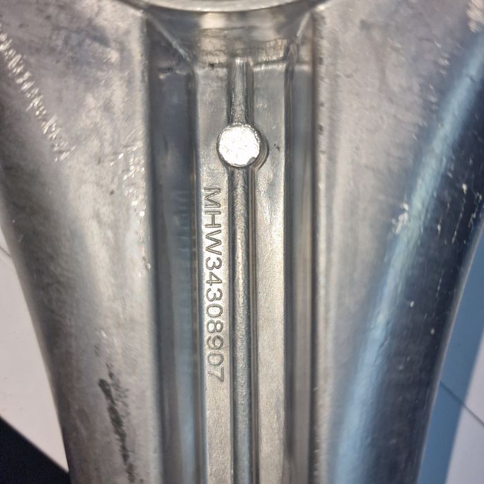 Продам крестовина на LG