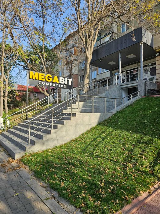 Настольный микрофон. Магазин Megabit