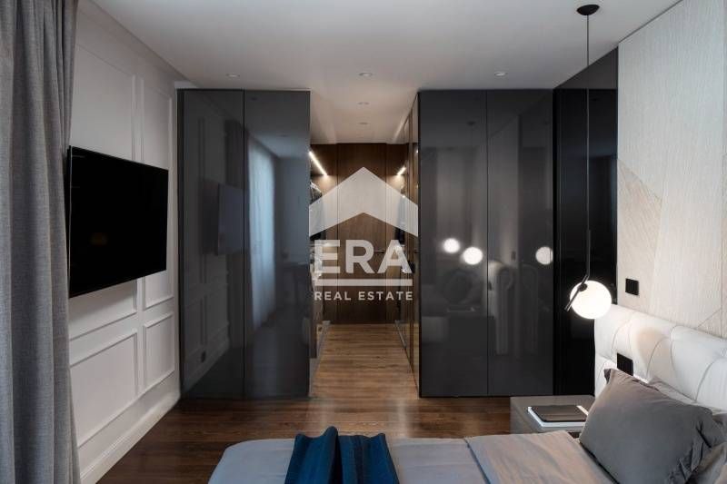 Дизайнерски пентхаус с просторна тераса и гледка към планина Витоша