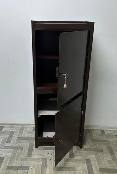 Продам сейф в офис или в дом