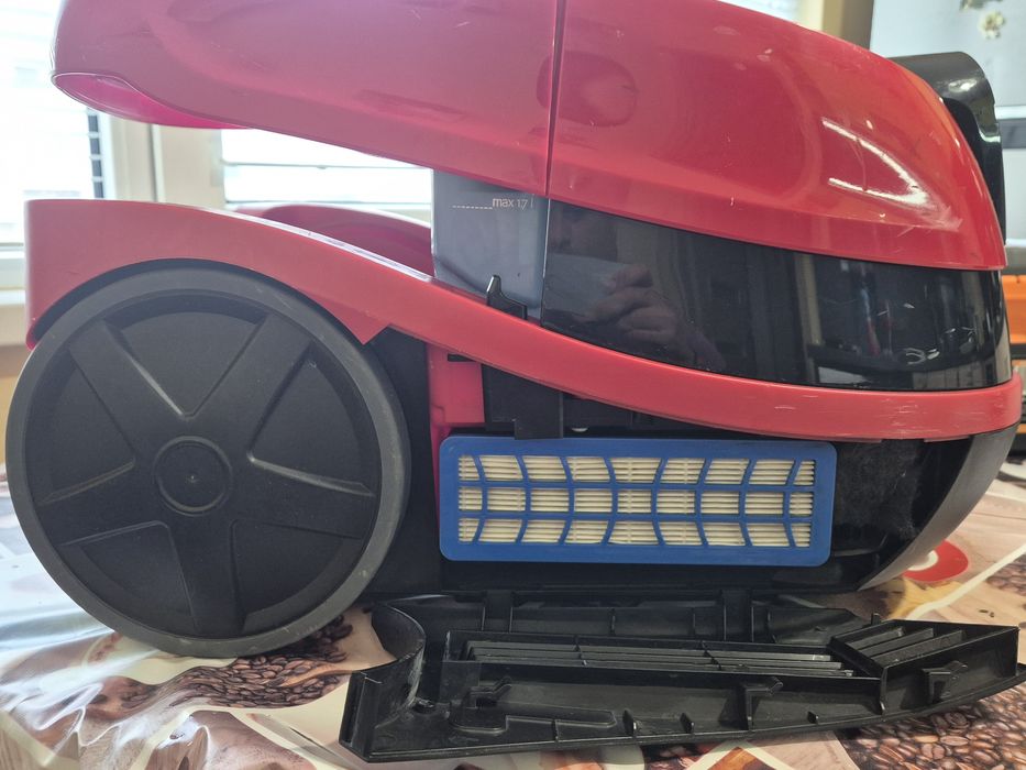 Прахосмукачкa за сухо и мокро почистване BOSCH PROANIMAL Серия 4