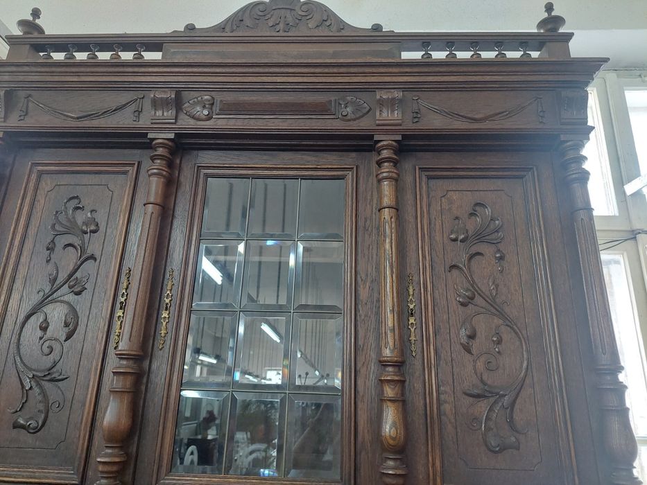 Vitrina second din lemn masiv