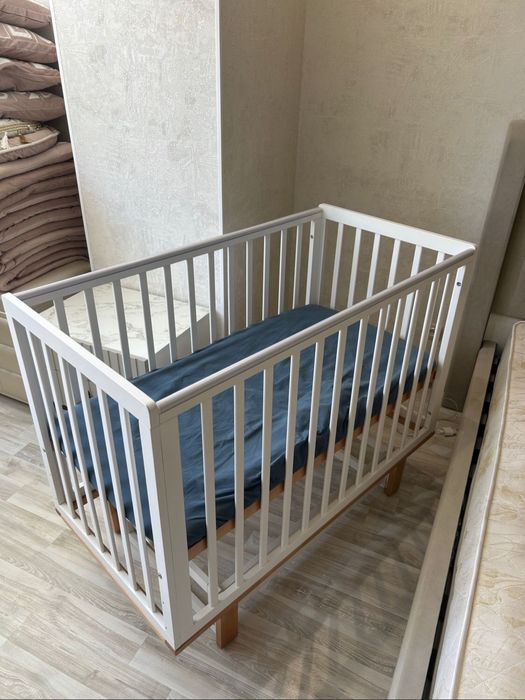 срочно продаю кровать детскую,состояние радует очень удобная