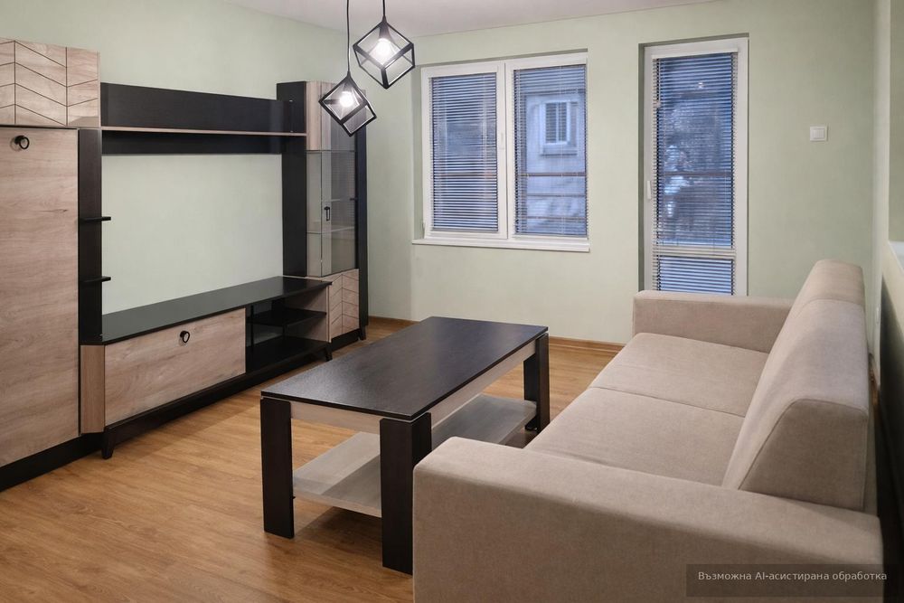 Двустаен апартамент под наем в Център