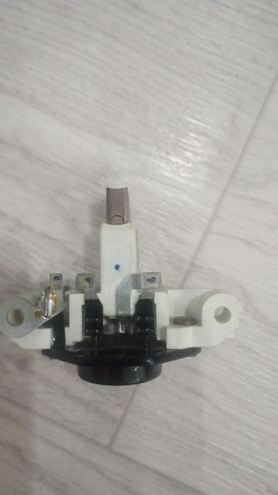 Реле щётка генератора