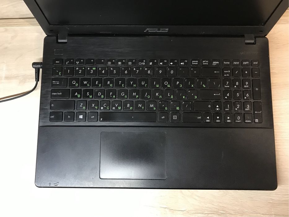 Ноутбук     ASUS