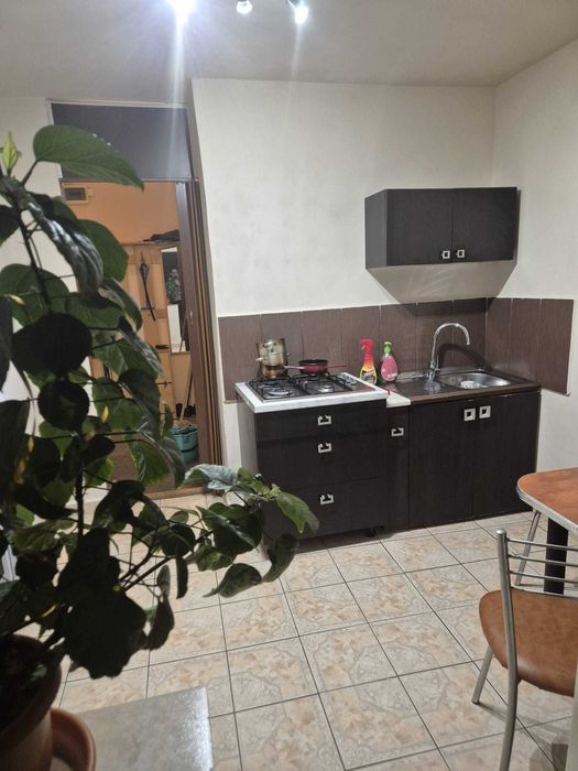 Apartament 3 camere  de vânzare