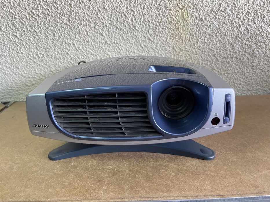 Проектор SONY VPL-HS1