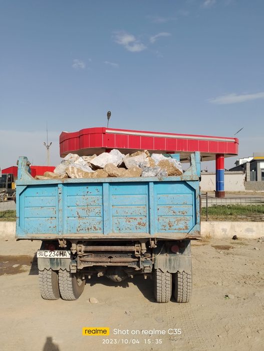 Zil sotiladi srochno