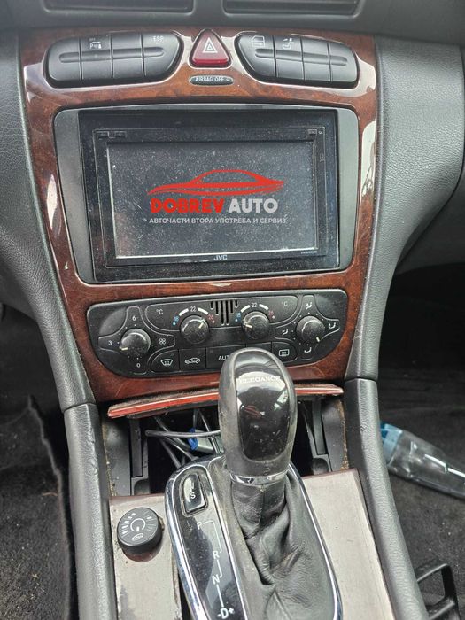 Mercedes / C200 бензин /  W203 / седан ***Само на части***