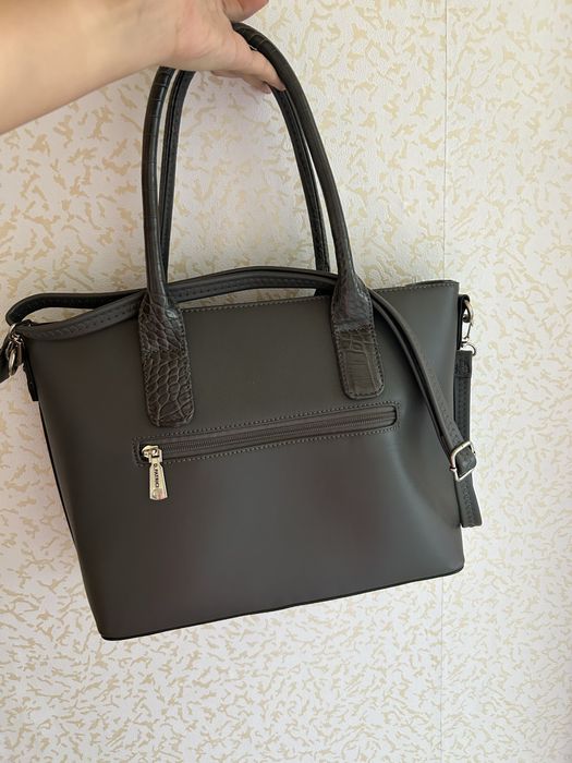 Продам сумку в идеальном состоянии.