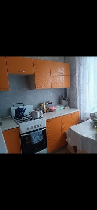 Продам кухонный гарниоур