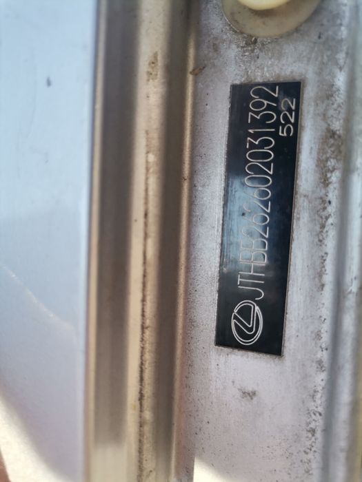 Ляв калник за лексус ис 220